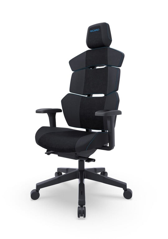 Der RECARO Nxt von RECARO Shop ist ein moderner ergonomischer Bürostuhl mit segmentierten schwarzen PU-Lederkissen, Armlehnen, einer hohen Rückenlehne mit Kopfstütze, einem Fünfrad-Standfuß und stilvollen blauen Nähten.