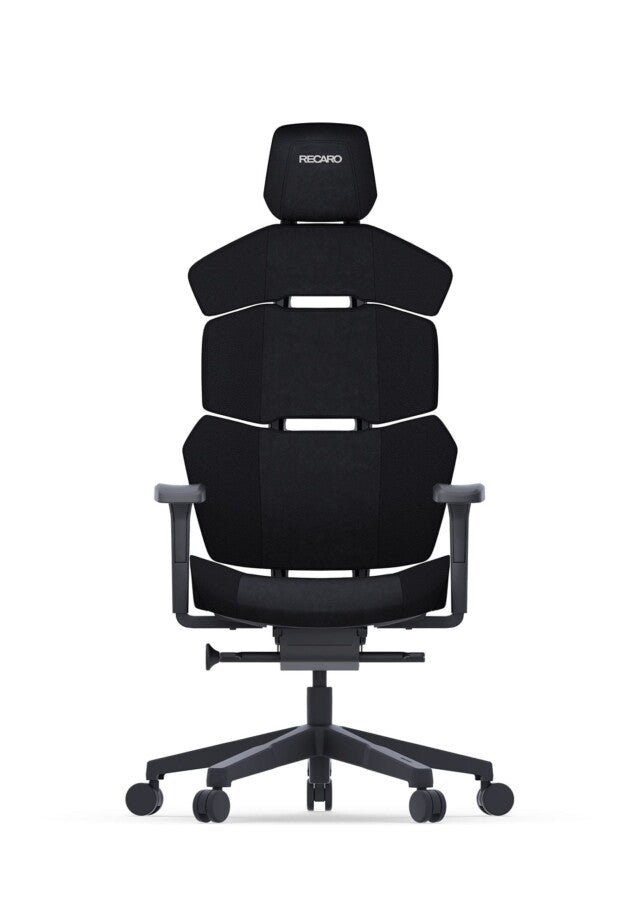 Der RECARO Nxt aus dem RECARO Shop ist ein schwarzer ergonomischer Bürostuhl mit segmentierten Rückenlehnen, verstellbaren Armlehnen, einer Kopfstütze mit der Aufschrift RECARO und einem fünfrädrigen Untergestell aus PU-Leder und Stoff, der von vorne vor einem weißen Hintergrund abgebildet ist.