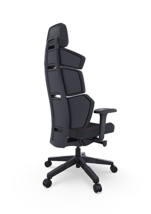 Der RECARO Nxt von RECARO Shop ist ein moderner, schwarzer ergonomischer Bürostuhl aus PU-Leder mit segmentierter Rückenlehne, verstellbaren Armlehnen und einem Fünfrad-Untergestell, abgebildet vor einem weißen Hintergrund.