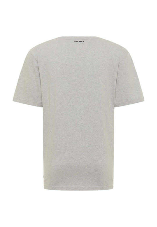 Rückansicht des T-Shirts Spektrum von Recaro: ein schlichtes hellgraues Kurzarmshirt mit einem kleinen schwarzen RECARO-Logo im Halsausschnittbereich auf weißem Hintergrund, was ihm einen dezenten Retro-Look verleiht.