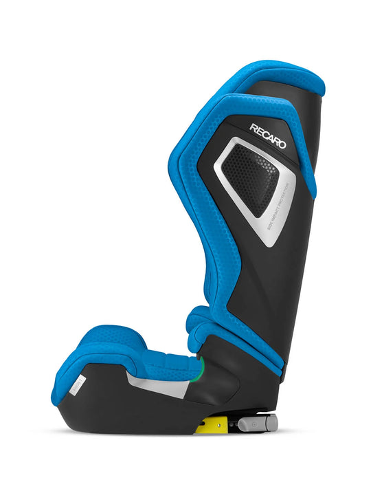 Seitenansicht des RECARO Axion 1 Kindersitzes in Schwarz und Blau aus dem RECARO Shop für 3-12 Jahre mit hoher Rückenlehne, Polsterung, Kopfstütze und ISOFIX-Gurtbefestigung.