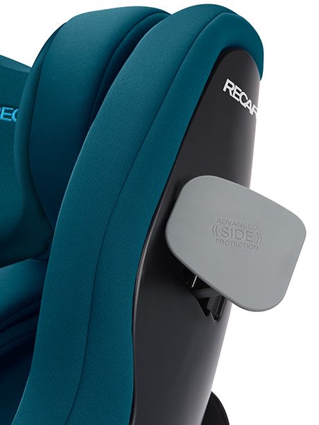 Nahaufnahme des blaugrünen und schwarzen Autositzes RECARO Salia 125 mit grauem „Advanced Side Protection“, sichtbarem RECARO Shop-Branding und einer 360°-Drehfunktion für einfachen Zugang.